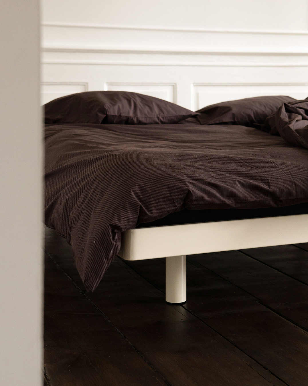 MC-1 Bed - Ivory