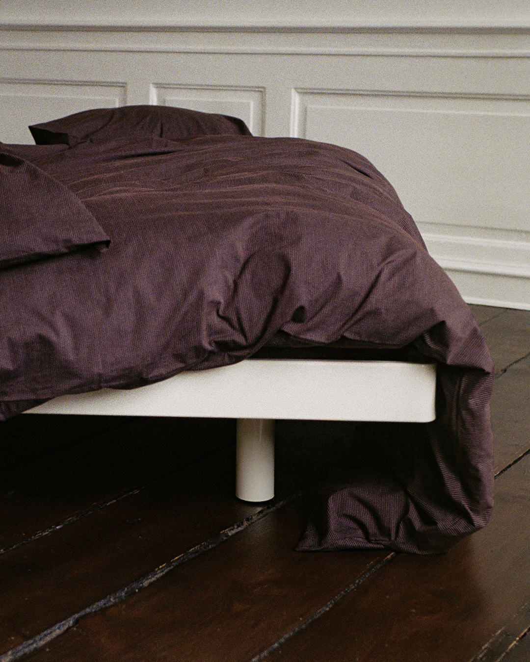 MC-1 Bed - Ivory