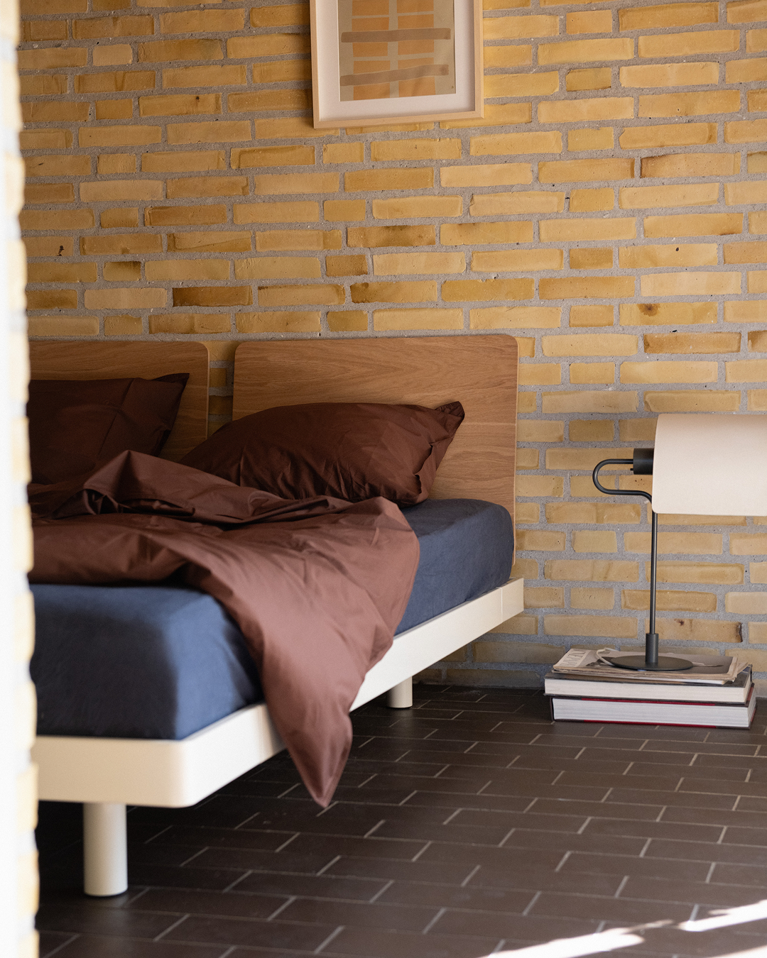 MC-1 Bed - Ivory